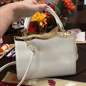 NWOT Crossi White Fashion Handbag